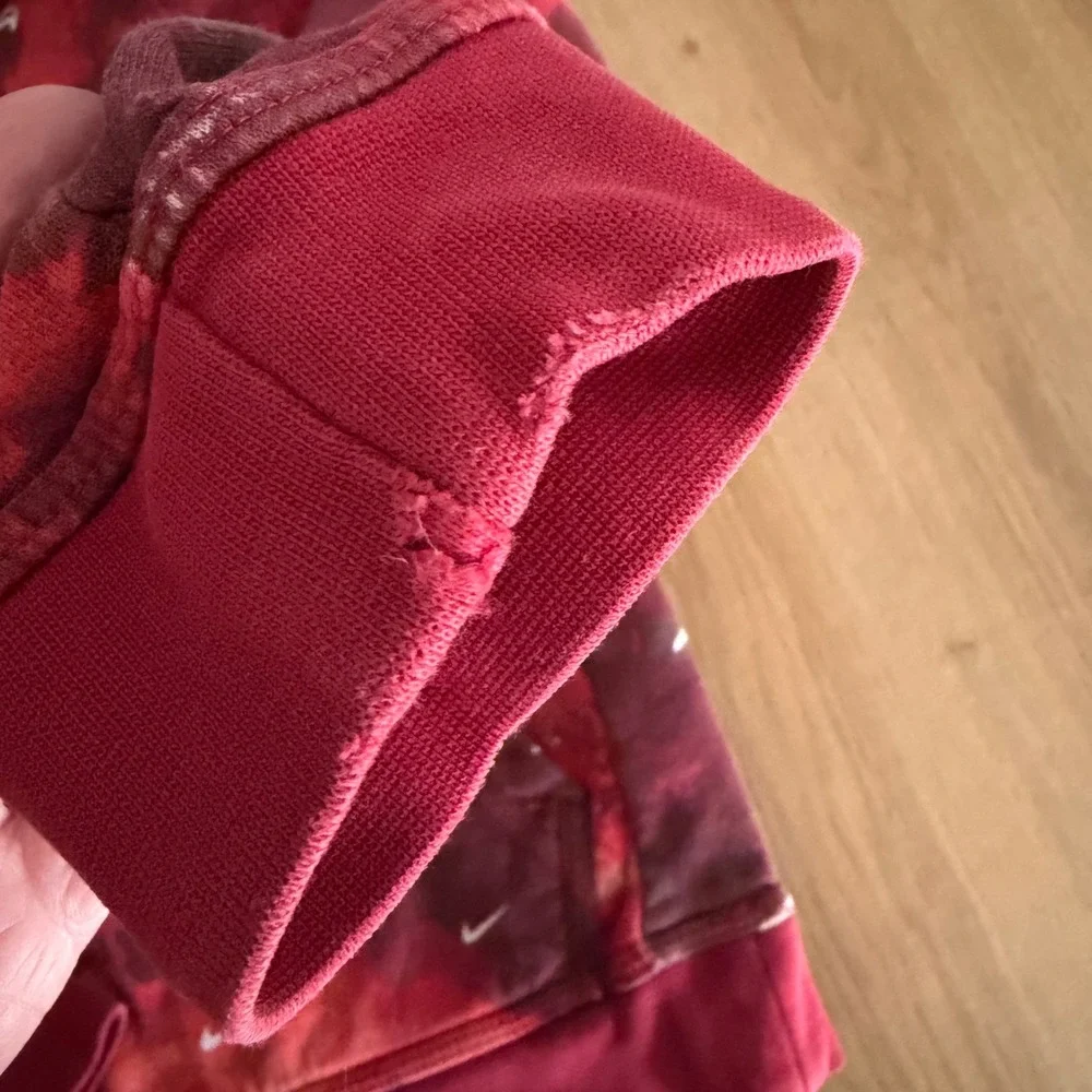Nike Kids M Red Tie Dye All‎ Over Print Swoosh Logo Pullover Hoodie Sweatshirt